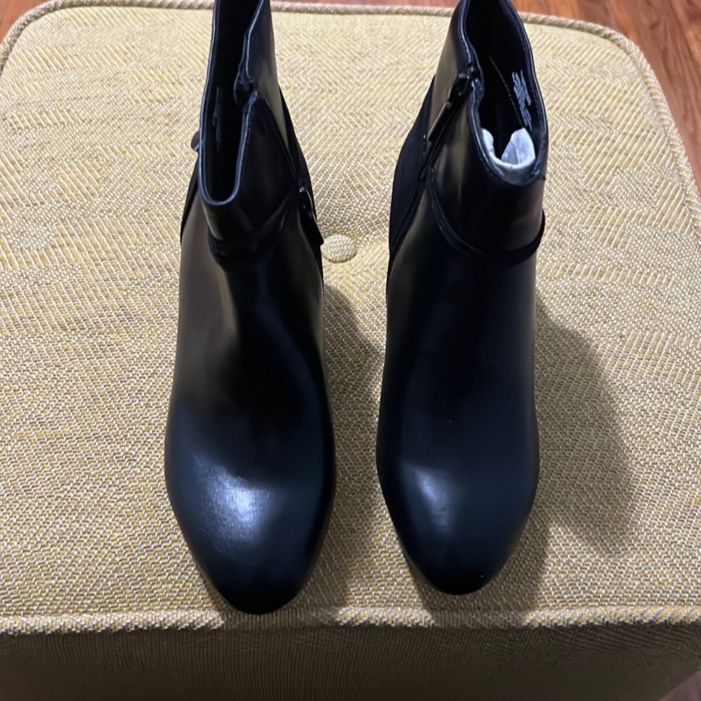 Impo Memory foam- Color Black- Size 6.5 with a 2inch heel